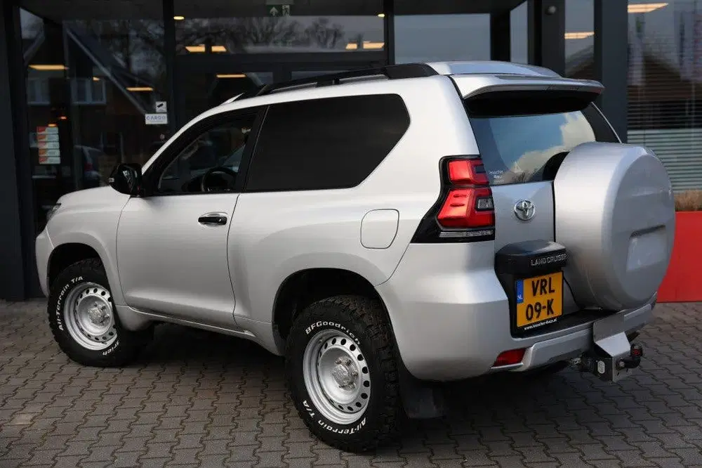 Toyota Land Cruiser 2.8 D-4D 3DRS COMFORT A uit 2023, foto 4