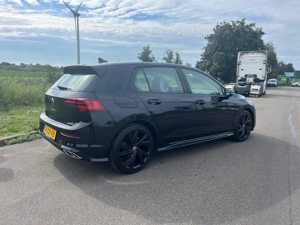Volkswagen Golf 1.5 TSI R-Line Business+ uit 2022, foto 3