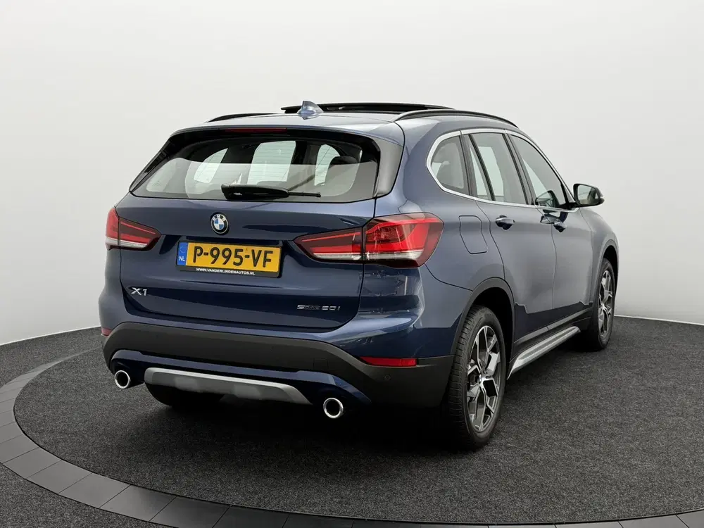 BMW X1 sDrive20i 179PK Business Edition Plus uit 2022, foto 9