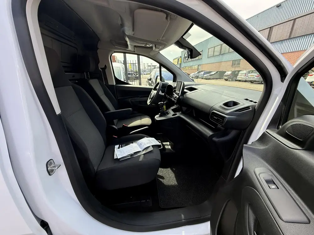 Opel Combo 1.2 PureTech 110 S&S L2 BENZINE MARGE AUTO uit 2024, foto 12