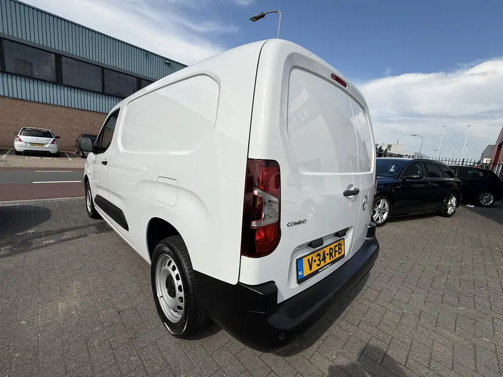 Opel Combo 1.2 PureTech 110 S&S L2 BENZINE MARGE AUTO uit 2024, foto 7