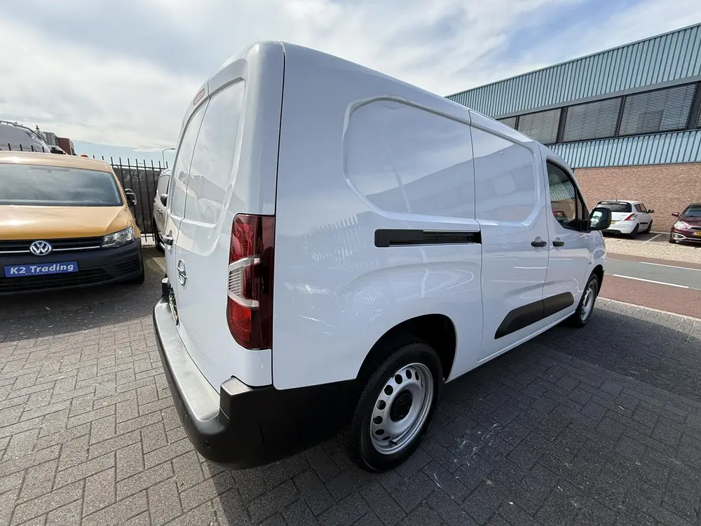 Opel Combo 1.2 PureTech 110 S&S L2 BENZINE MARGE AUTO uit 2024, foto 9