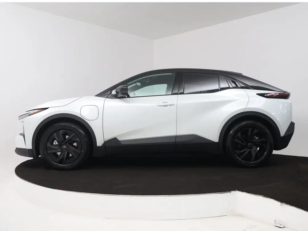 Toyota C-HR First Edition 77 kWh uit 2026, foto 3