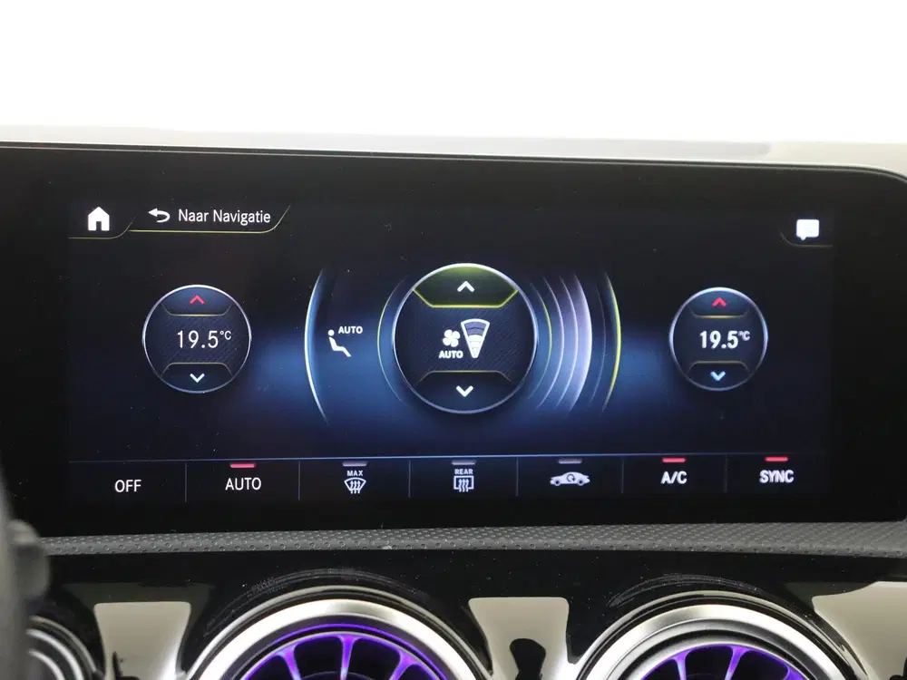 Mercedes-Benz CLA 200 Business Solution AMG uit 2022, foto 18