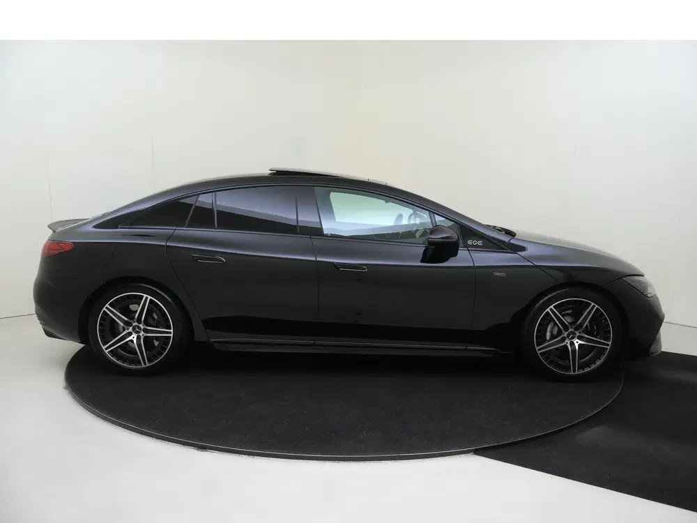 Mercedes-Benz EQE AMG 53 4MATIC+ 90 kWh uit 2022, foto 9