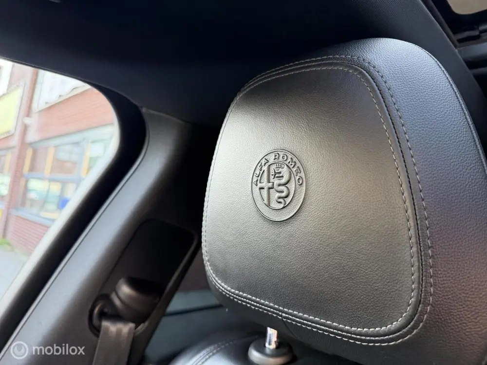 Alfa Romeo Stelvio 2.0 T AWD Super LEDER*PANO-DAK*ACC*CAMERA uit 2019, foto 17