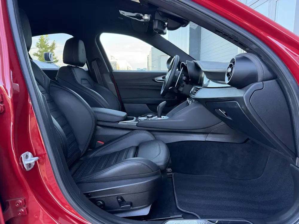 Alfa Romeo Giulia 2.9 V6 Quadrifoglio CARBON | H/K | LEDER uit 2022, foto 13