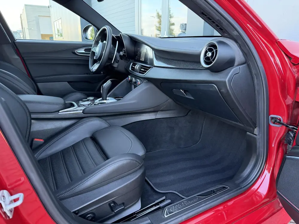 Alfa Romeo Giulia 2.9 V6 Quadrifoglio CARBON | H/K | LEDER uit 2022, foto 14