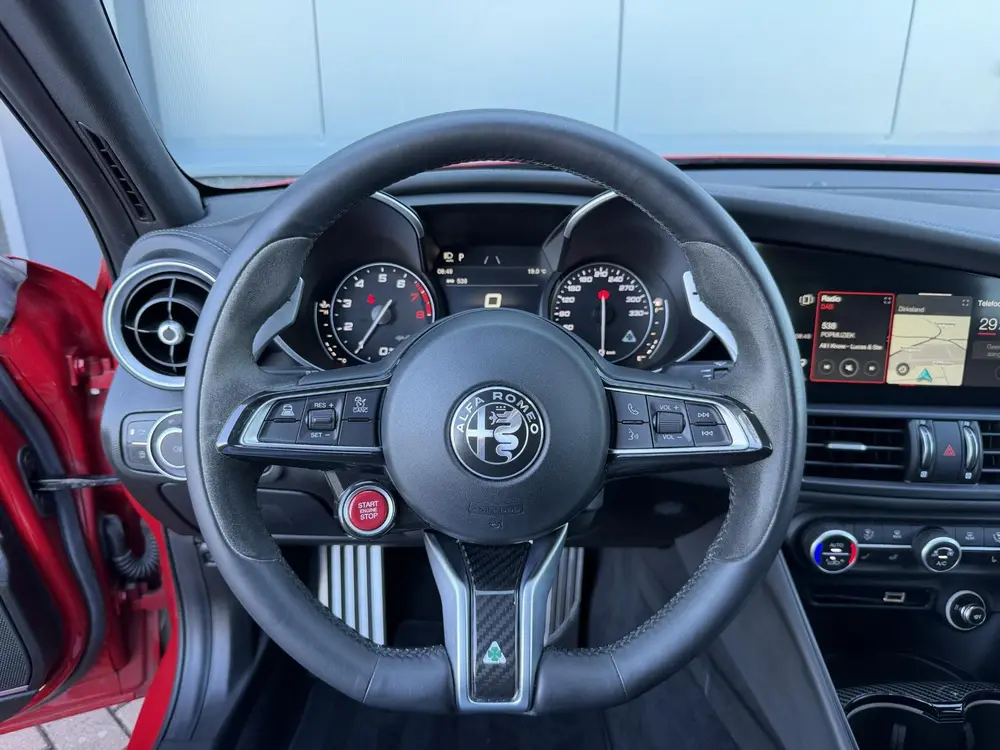 Alfa Romeo Giulia 2.9 V6 Quadrifoglio CARBON | H/K | LEDER uit 2022, foto 19