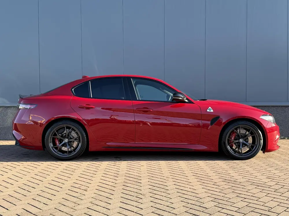 Alfa Romeo Giulia 2.9 V6 Quadrifoglio CARBON | H/K | LEDER uit 2022, foto 8
