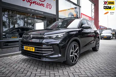 Volkswagen Tiguan 1.5 eTSI Elegance | LED | Panoramadak | Cr uit 2024