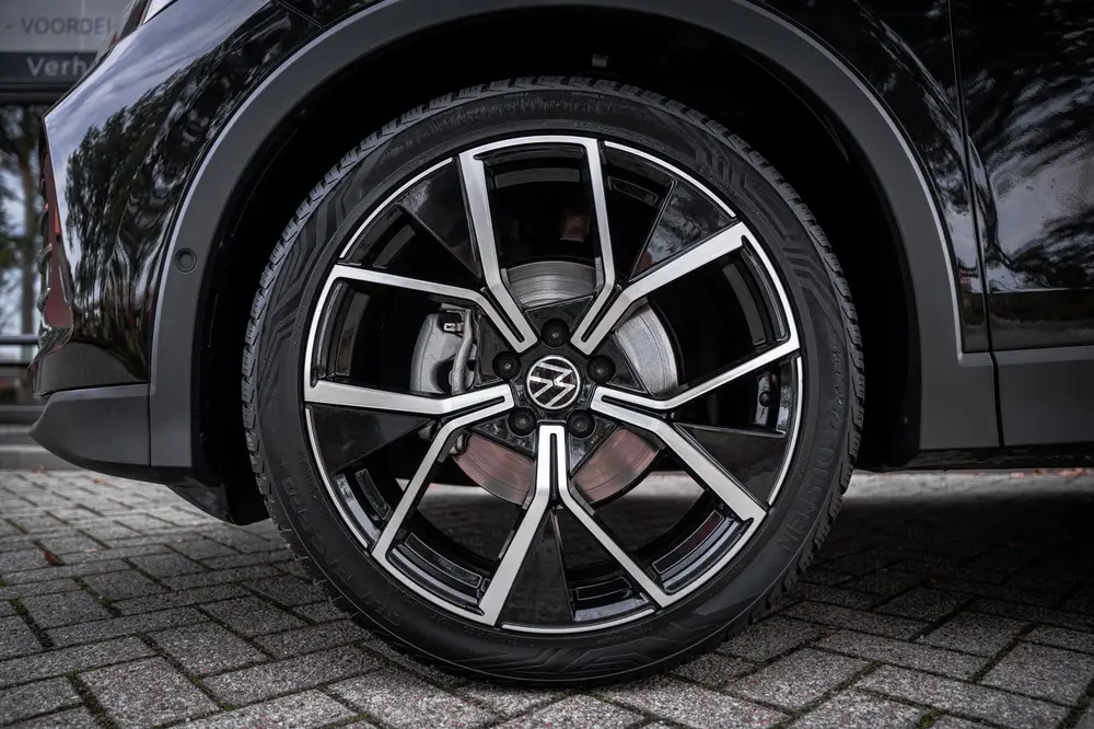 Volkswagen Tiguan 1.5 eTSI Elegance | LED | Panoramadak | Cr uit 2024, foto 13