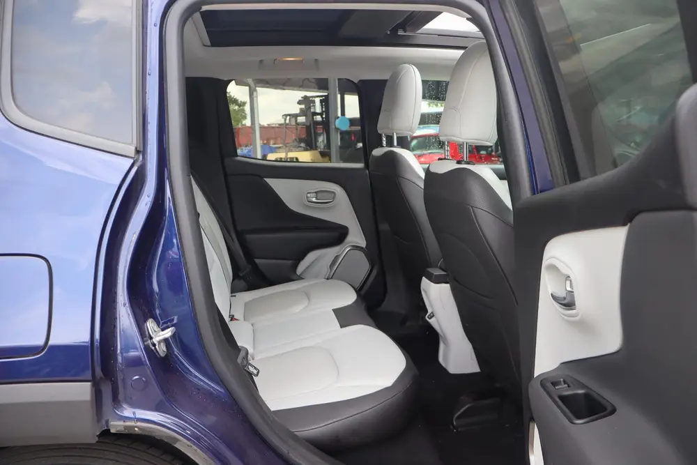 Jeep Renegade 1.3T Freedom | Facelift model | Apple Carplay uit 2019, foto 17