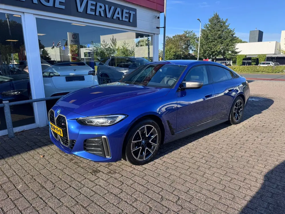 BMW i4 M50 High Executive 84 kWh uit 2023, foto 2
