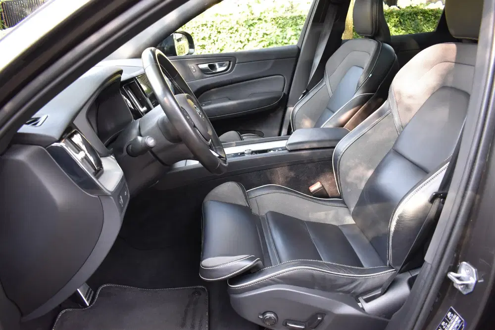 Volvo XC60 2.0 B4 R-Design 197PK PANO NIEUWSTAAT (bj uit 2021, foto 10