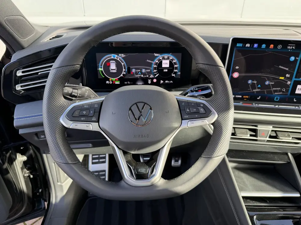 Volkswagen Tiguan 1.5 eHybrid R-Line Edition PANO | TREKHAAK uit 2025, foto 19