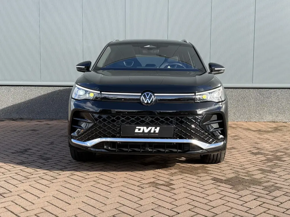 Volkswagen Tiguan 1.5 eHybrid R-Line Edition PANO | TREKHAAK uit 2025, foto 2