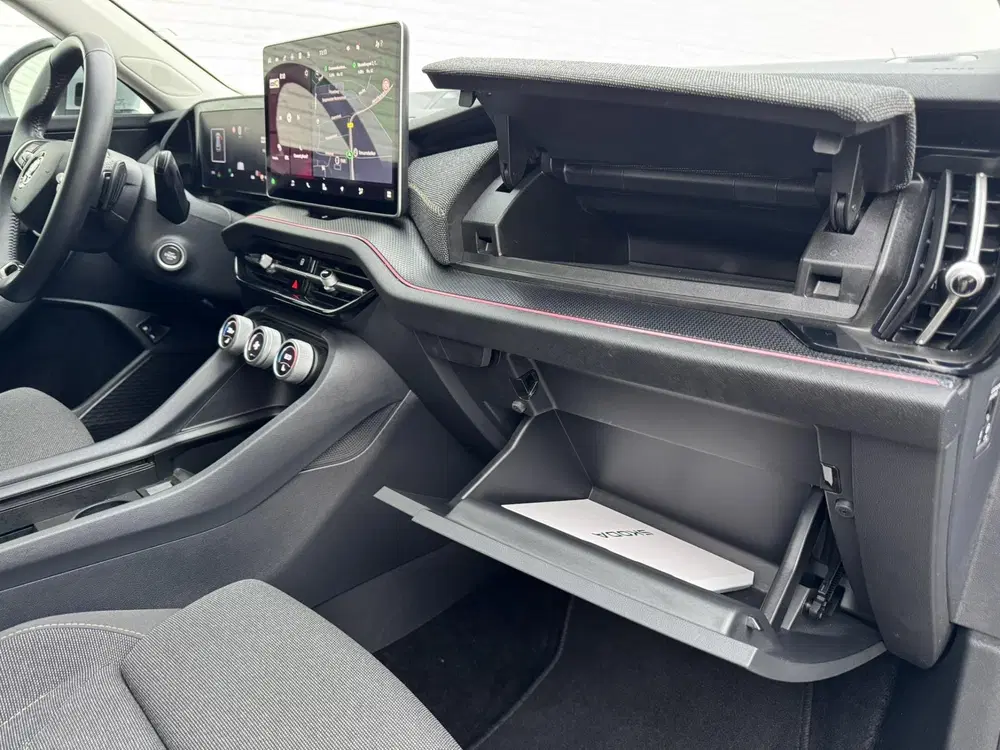 Skoda Kodiaq 1.5 TSI PHEV Business SOH100% Full LED Ada uit 2024, foto 19