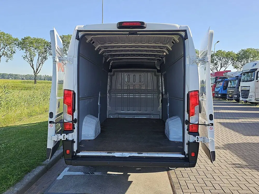 Citroën Jumper CITROEN JUMPER 2.2 l4h2 airco carplay uit 2024, foto 13