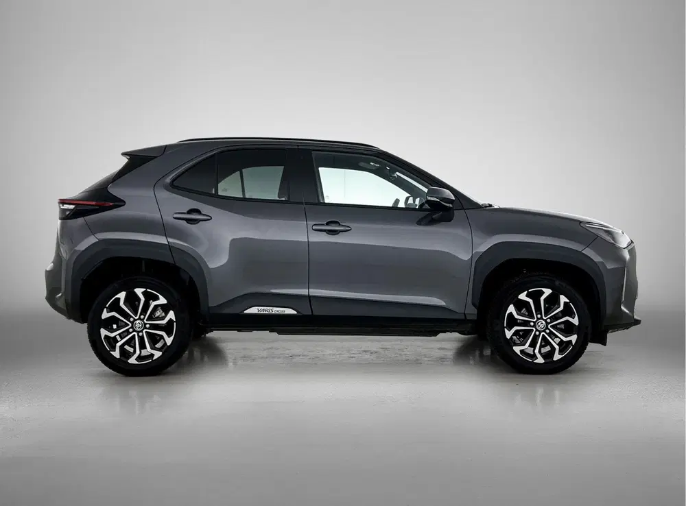 Toyota Yaris Cross 1.5 Hybrid 115 First Edition uit 2025, foto 12