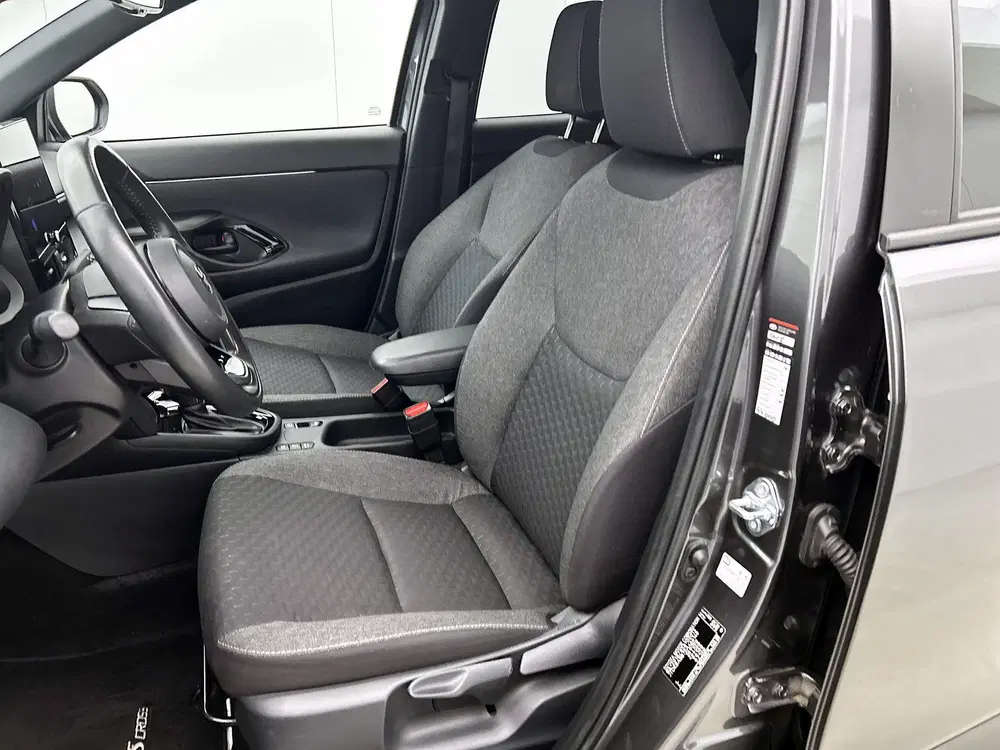 Toyota Yaris Cross 1.5 Hybrid 115 First Edition uit 2025, foto 16