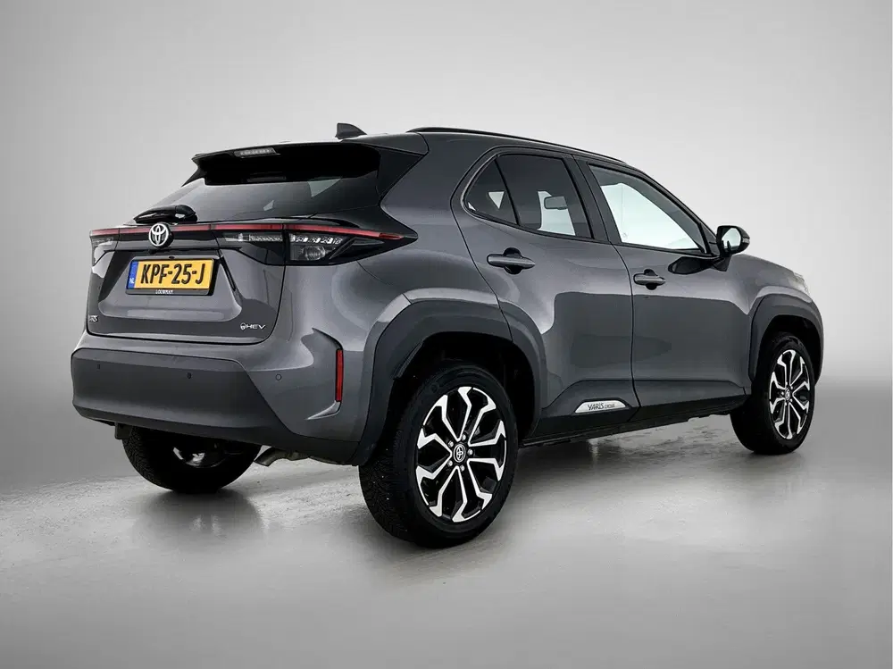 Toyota Yaris Cross 1.5 Hybrid 115 First Edition uit 2025, foto 2
