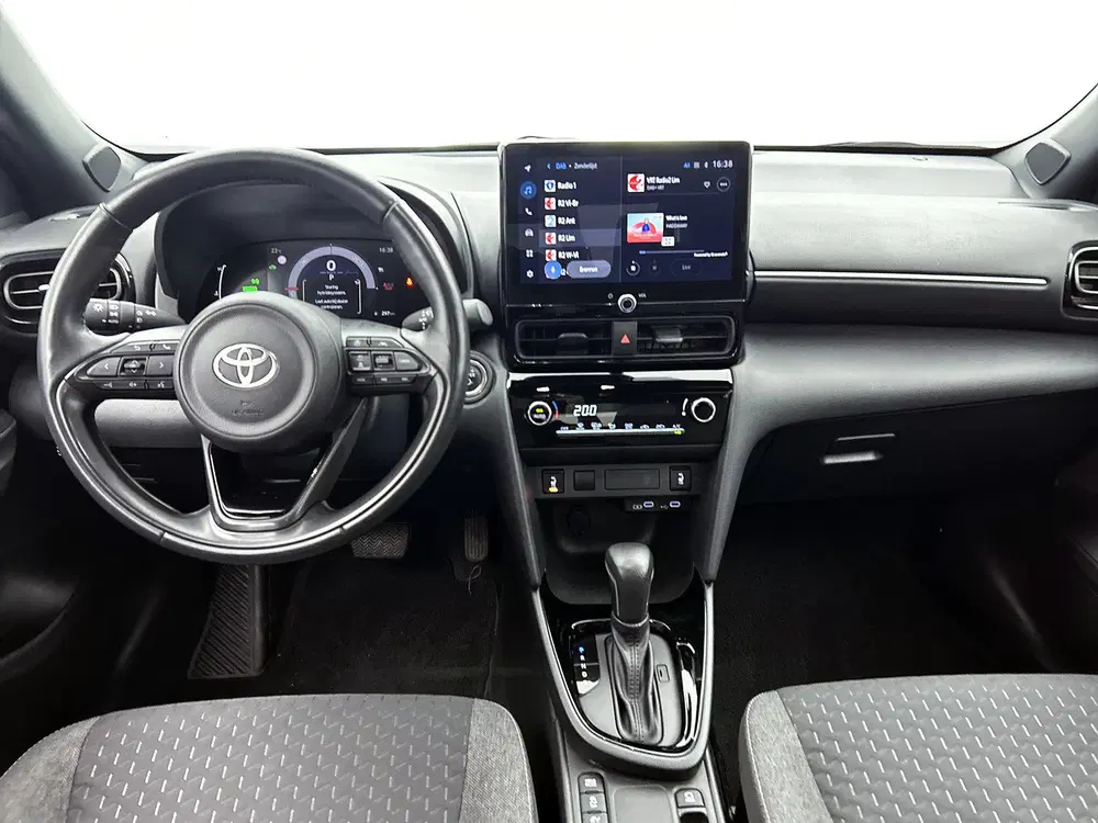 Toyota Yaris Cross 1.5 Hybrid 115 First Edition uit 2025, foto 4