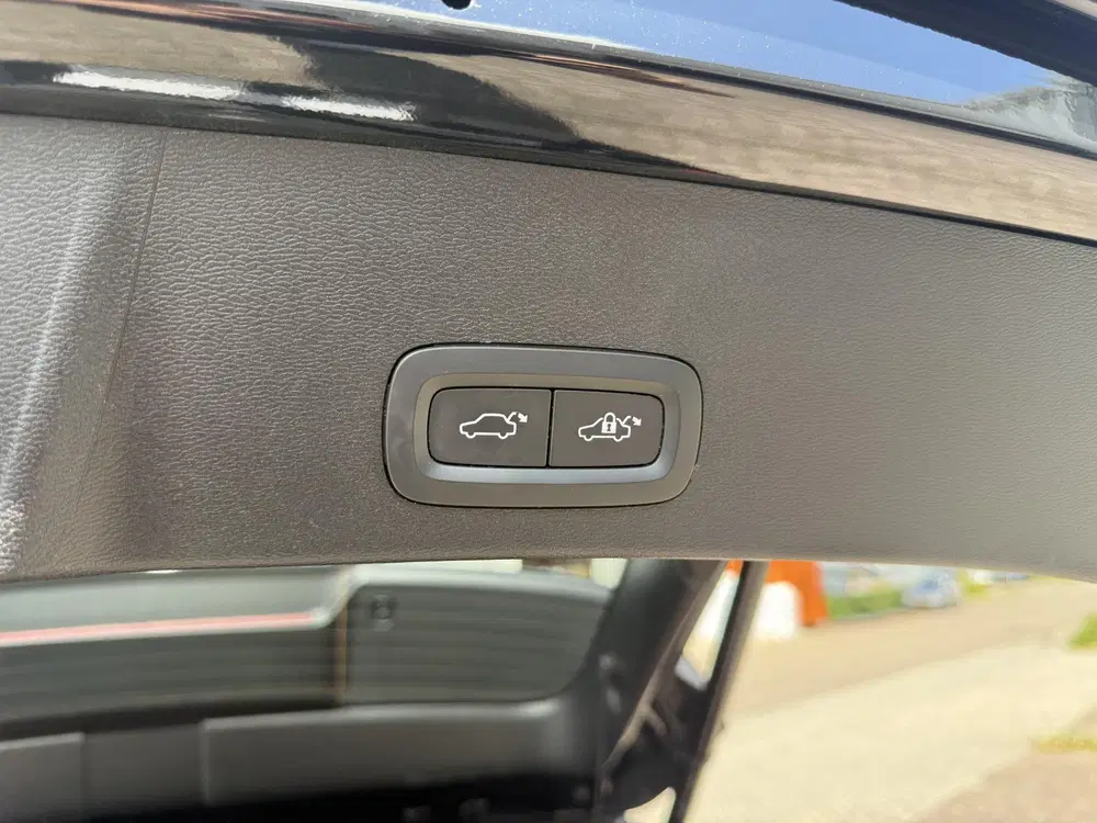 Volvo XC40 1.5 T5 Plus Dark uit 2022, foto 12