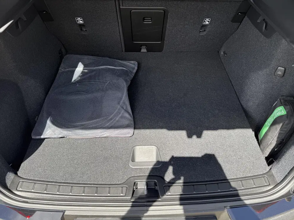 Volvo XC40 1.5 T5 Plus Dark uit 2022, foto 13