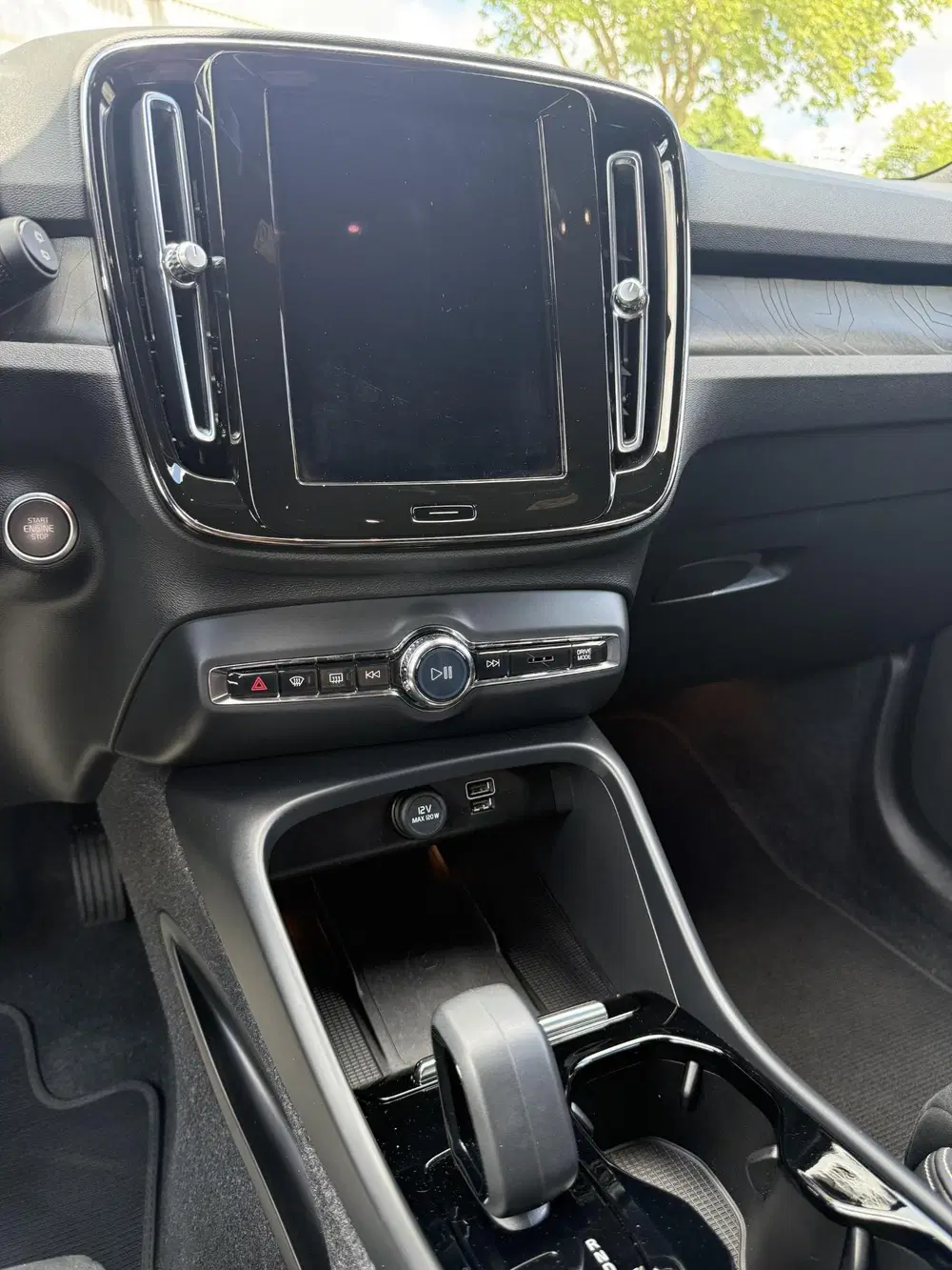 Volvo XC40 1.5 T5 Plus Dark uit 2022, foto 19