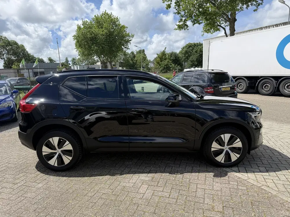 Volvo XC40 1.5 T5 Plus Dark uit 2022, foto 4