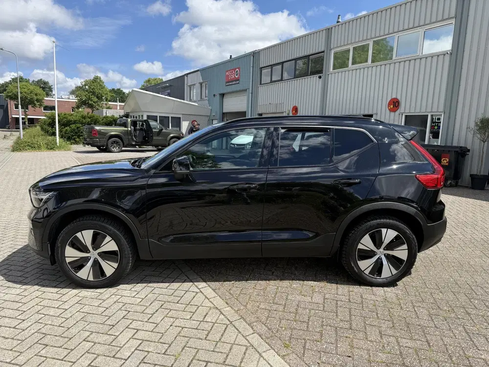 Volvo XC40 1.5 T5 Plus Dark uit 2022, foto 5