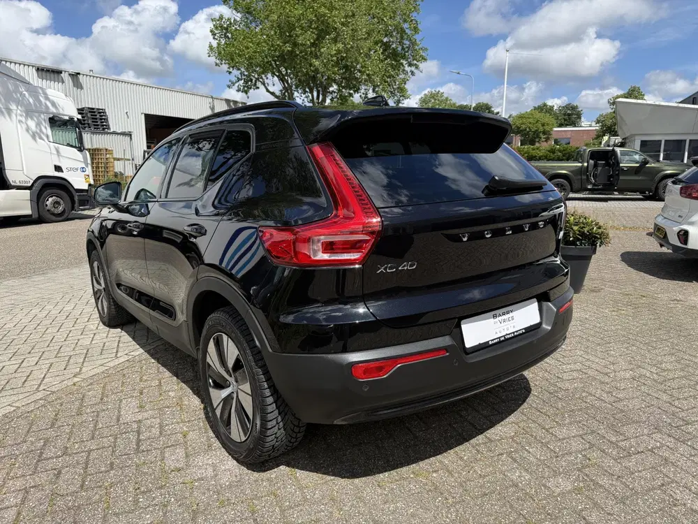 Volvo XC40 1.5 T5 Plus Dark uit 2022, foto 6