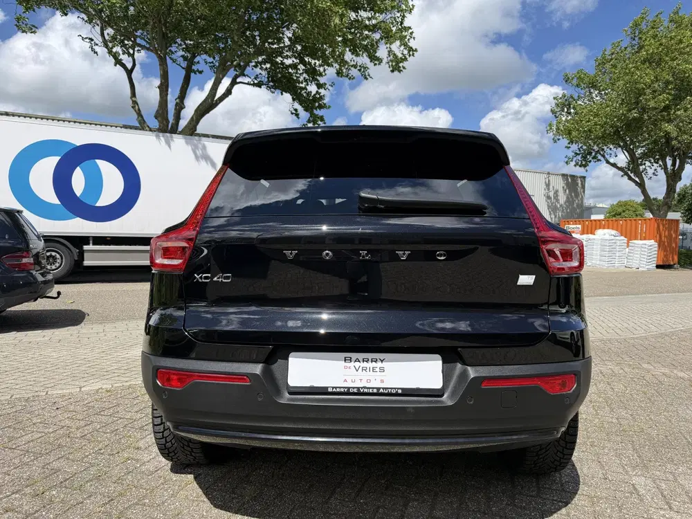Volvo XC40 1.5 T5 Plus Dark uit 2022, foto 7