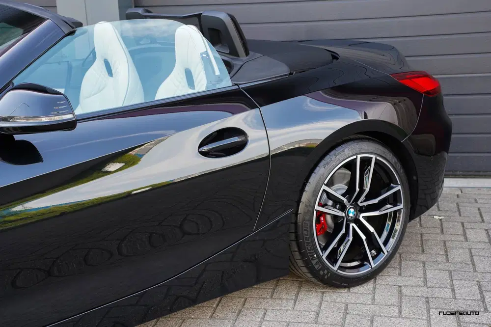 BMW Z4 M40i uit 2023, foto 14