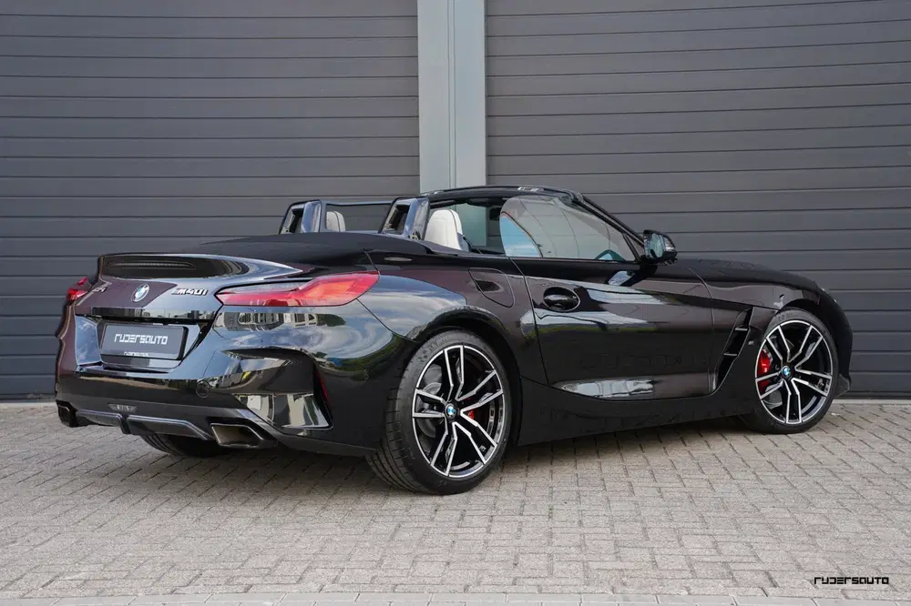 BMW Z4 M40i uit 2023, foto 2