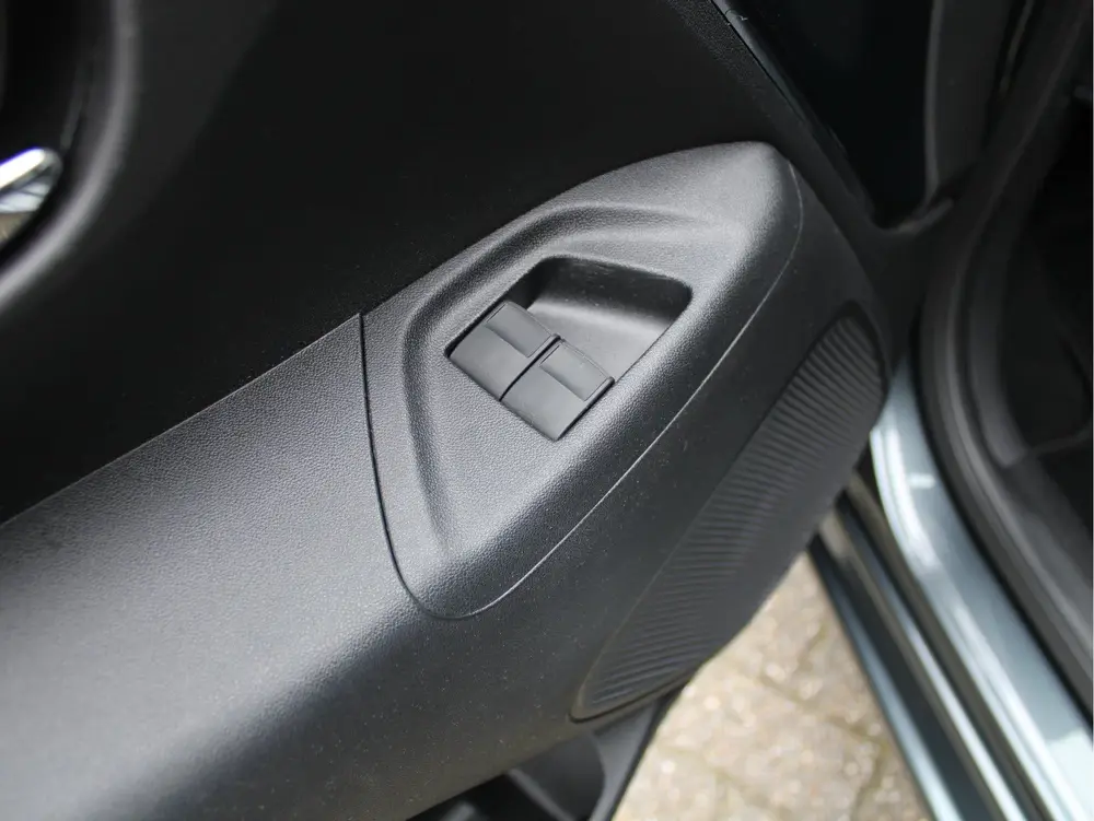Peugeot 108 1.0 e-VTi Blue Lease Executive Camera uit 2019, foto 6