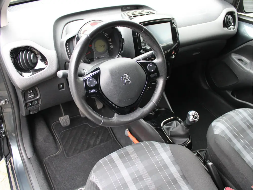Peugeot 108 1.0 e-VTi Blue Lease Executive Camera uit 2019, foto 8