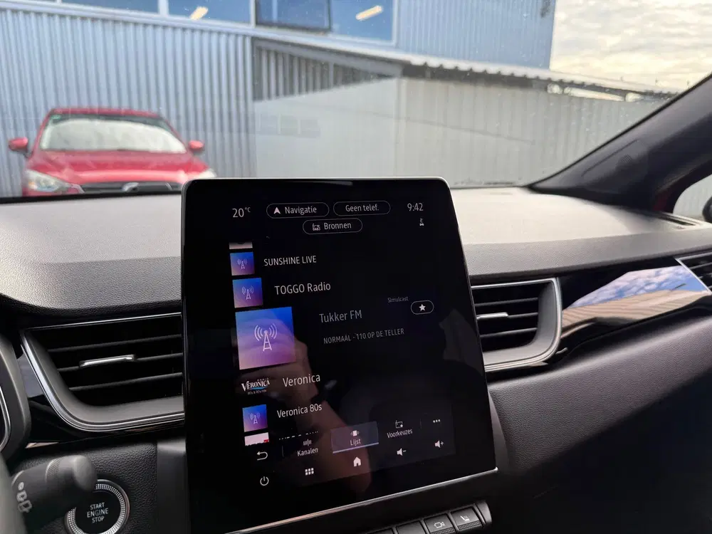 Renault Captur 1.6 E-Tech Plug-in Hybrid 160 Rive Gauche uit 2022, foto 17