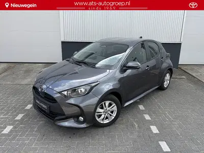 Toyota Yaris 1.5 Hybrid 115 Business Plus Special uit 2025
