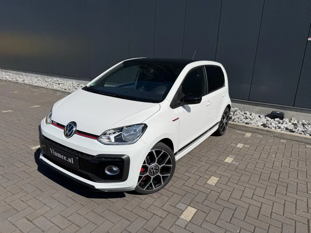 Volkswagen Up! 1.0 TSI GTI | Dealer onderhouden | Camera | C uit 2022
