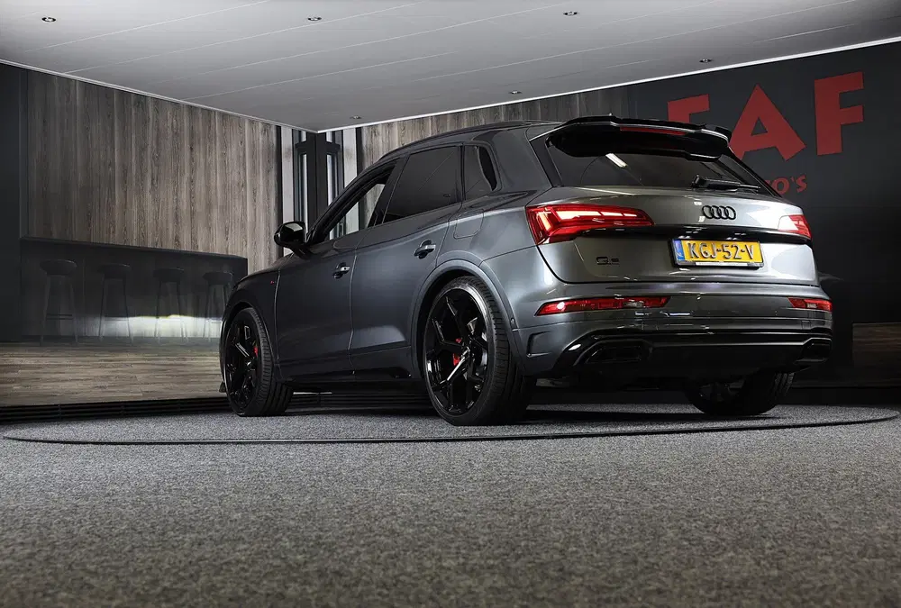 Audi Q5 55 TFSI e Quattro Competition SQ5 Look uit 2023, foto 3