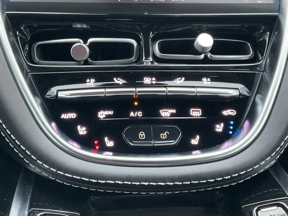 Aston Martin DBX 4.0 V8 360 Memory Stoelverw/koeling Sfeer uit 2020, foto 9