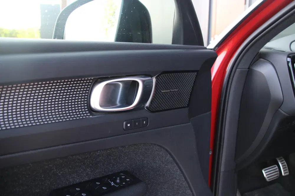 Volvo XC40 1.5 T4 Recharge R-Design Expression uit 2021, foto 13
