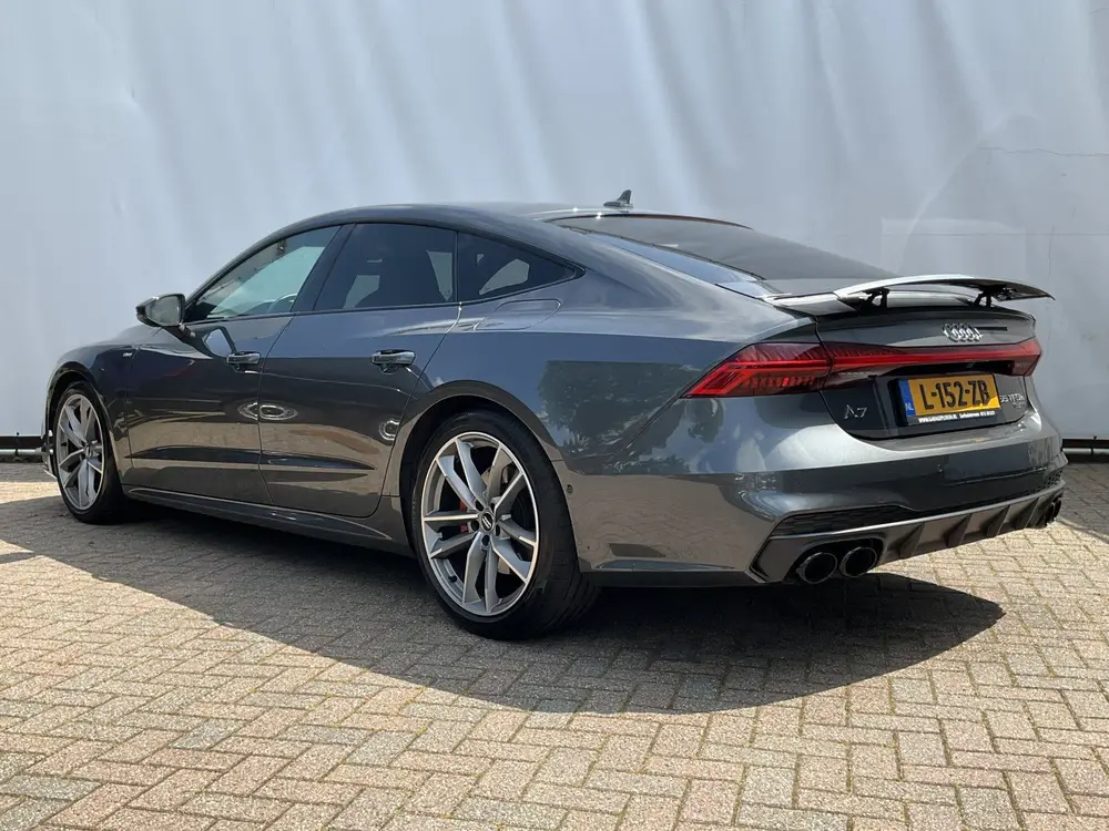 Audi A7 55 TFSI E Quattro PHEV Competition S-Line uit 2020, foto 2