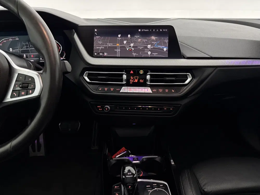 BMW 2-serie 2 Serie 218i High Executive 141PK M-Sport uit 2020, foto 18