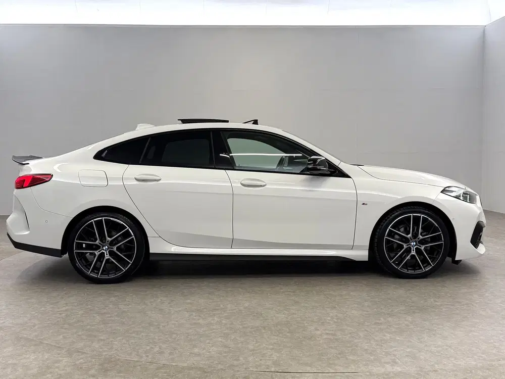 BMW 2-serie 2 Serie 218i High Executive 141PK M-Sport uit 2020, foto 9