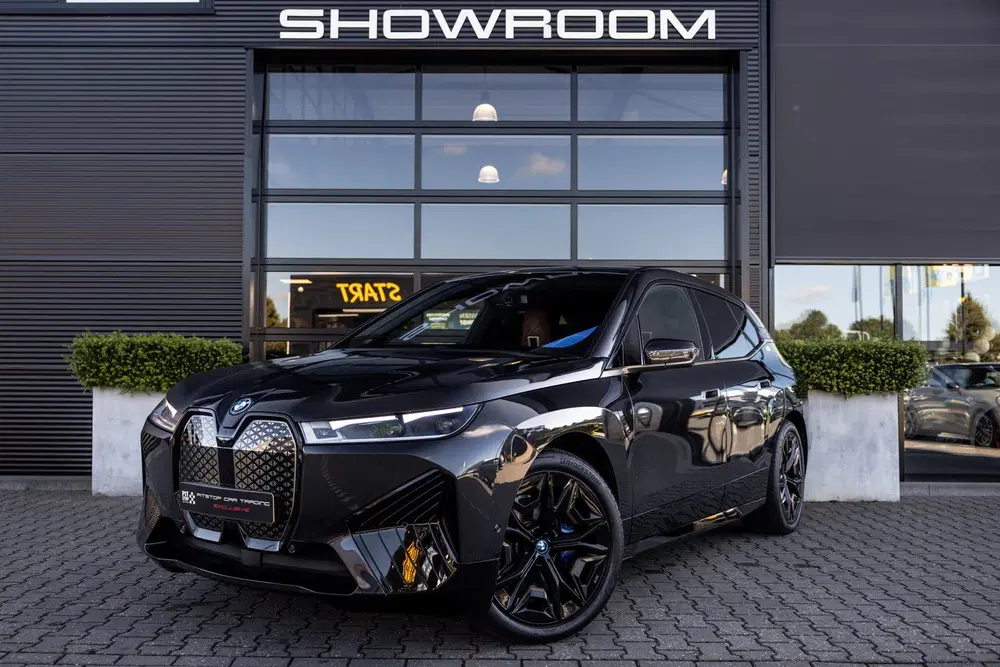 BMW iX XDrive50 M 112 kWh uit 2023, foto 2