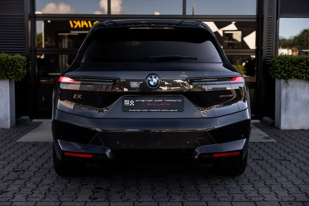 BMW iX XDrive50 M 112 kWh uit 2023, foto 3