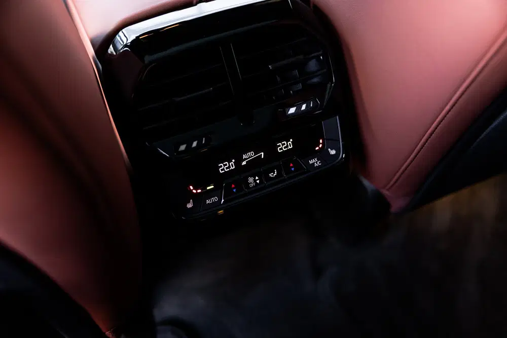 BMW iX XDrive50 M 112 kWh uit 2023, foto 7